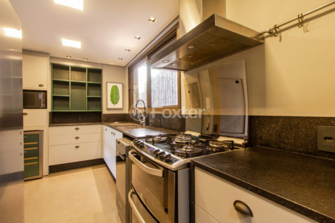 Image 30 - 1006325