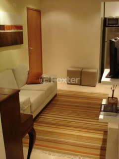 Image 4 - 1006344