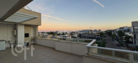 Image 10 - 1006411