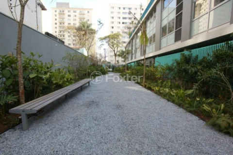 Image 26 - 1006559