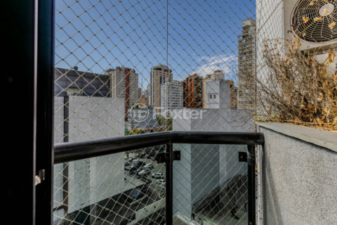 Image 11 - 1006659