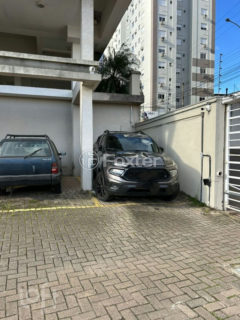 Image 32 - 1006678