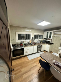Image 27 - 1006872