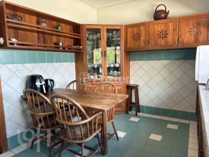 Image 3 - 1006928