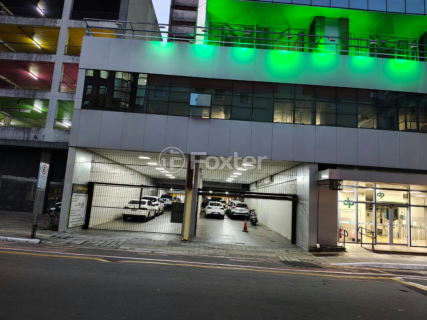 Image 4 - 1006934