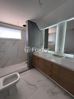 Image 35 - 1007131
