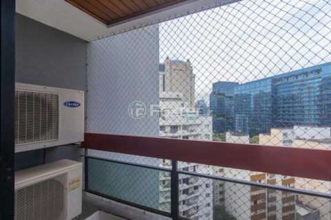 Image 24 - 1007156