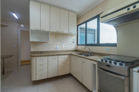 Image 29 - 1007156