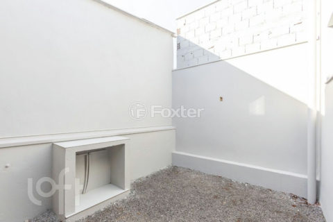 Image 21 - 1007257