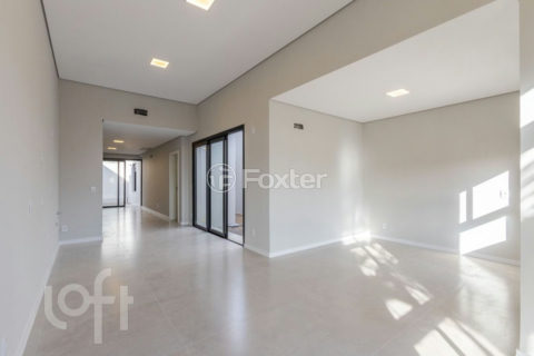 Image 4 - 1007257