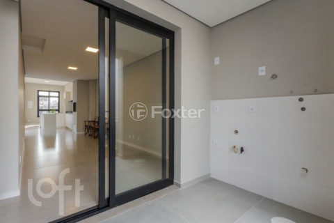 Image 27 - 1007257