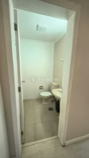 Image 8 - 1007273