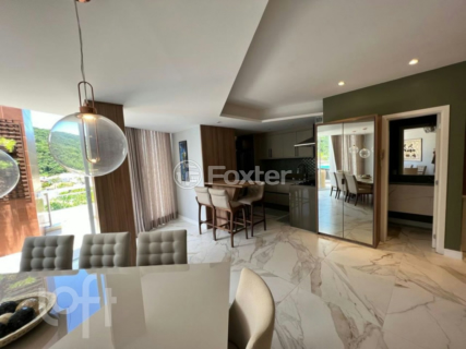 Image 34 - 1007330