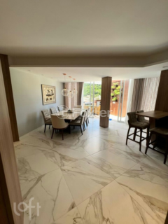 Image 33 - 1007330
