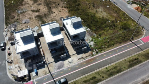 Image 44 - 1007332