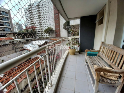 Image 4 - 1007348