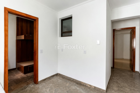 Image 28 - 1007365