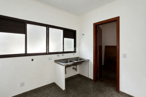 Image 32 - 1007365