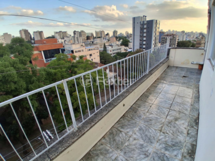 Image 20 - 1007404