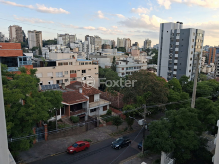Image 9 - 1007404
