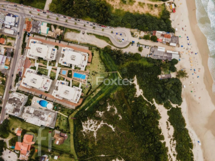 Image 29 - 1007410