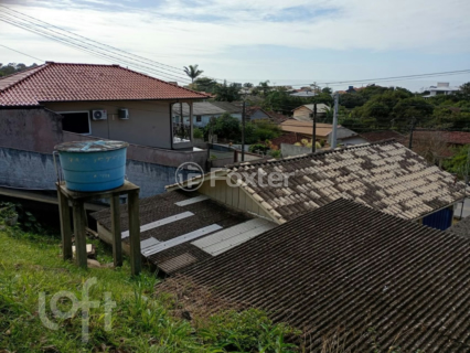 Image 4 - 1007436