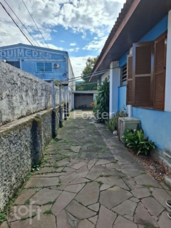Image 24 - 1007495