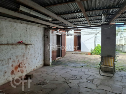 Image 34 - 1007495