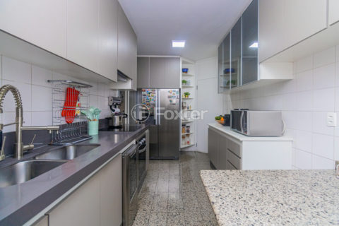Image 30 - 1007517
