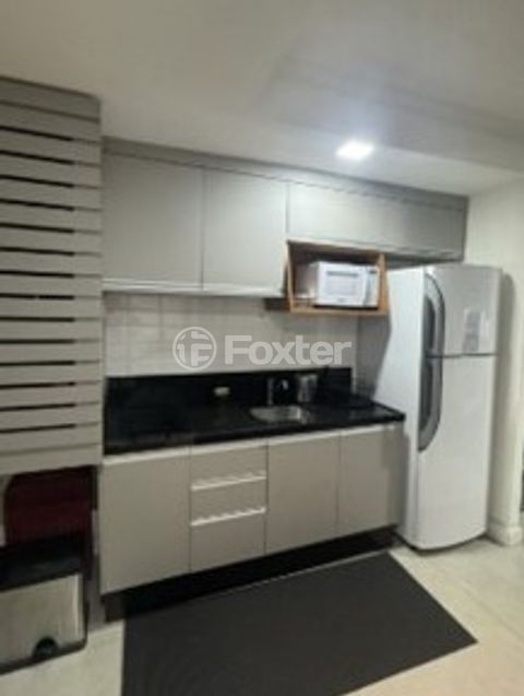 Image 4 - 1007541