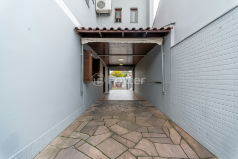 Image 33 - 1007543