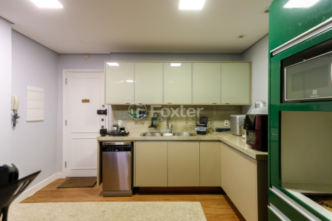 Image 31 - 1007545
