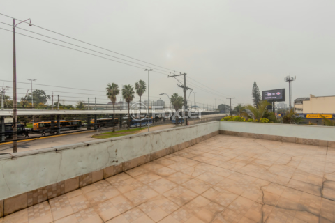 Image 21 - 1007564