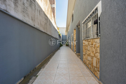 Image 16 - 1007677