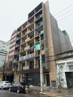 Image 16 - 1007751