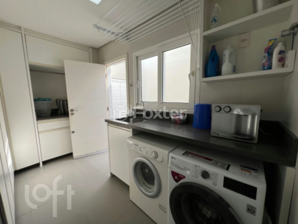Image 37 - 1007790