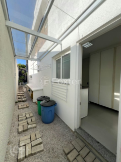 Image 38 - 1007790