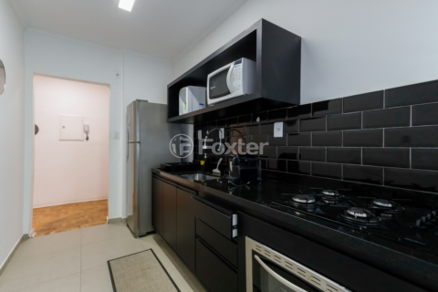 Image 7 - 1007864