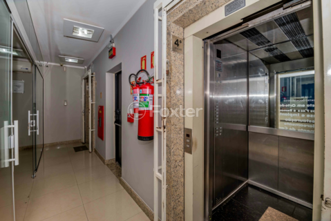 Image 37 - 1007942