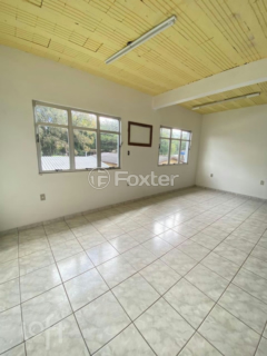 Image 29 - 1008034
