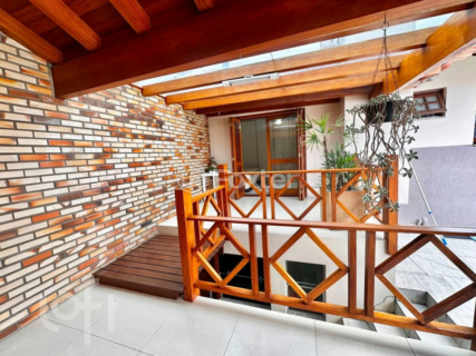 Image 31 - 1008042