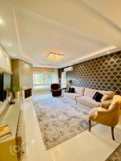 Image 34 - 1008110