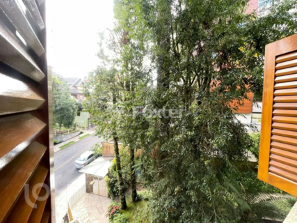 Image 15 - 1008144