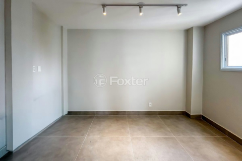 Image 4 - 1008149