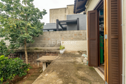 Image 11 - 1008166