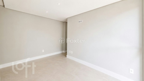 Image 3 - 1008343