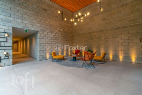 Image 22 - 1008350