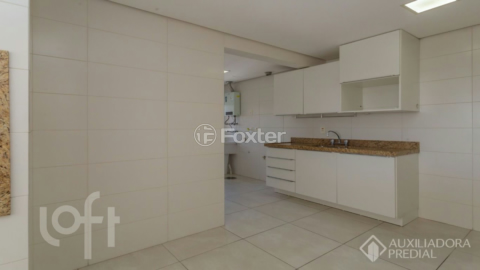 Image 7 - 1008390