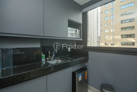 Image 8 - 1008415