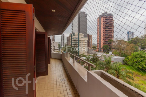 Image 33 - 1008503